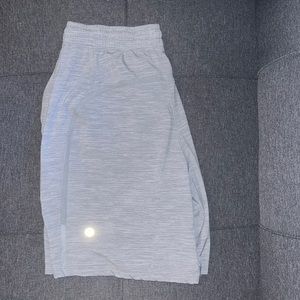Lululemon Mens Pace Breaker Short 7" with Liner Size Small